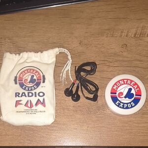 Vintage Montreal Expos Radio Fan Kit - Complete & WORKING With Rare Pouch
